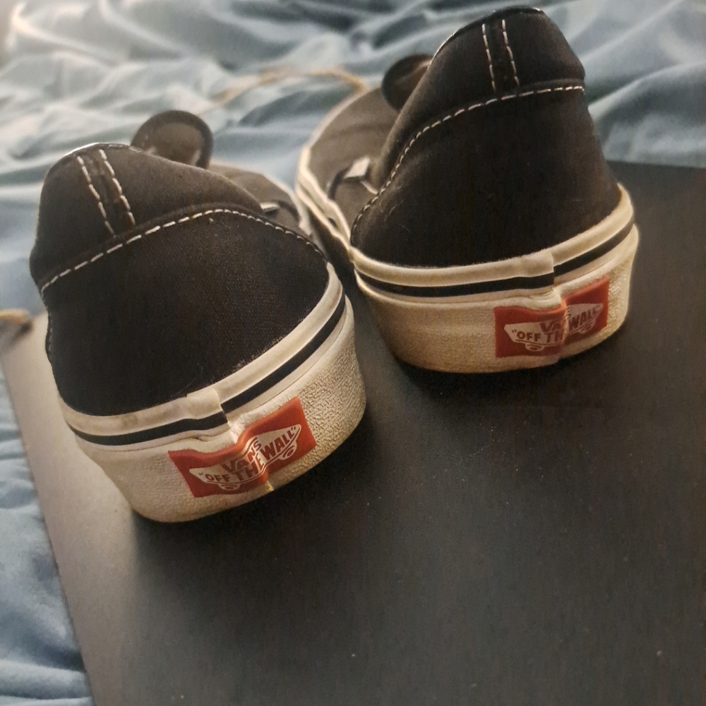 Vans slip on black shoes 8.5 women - Picture 4 of 6
